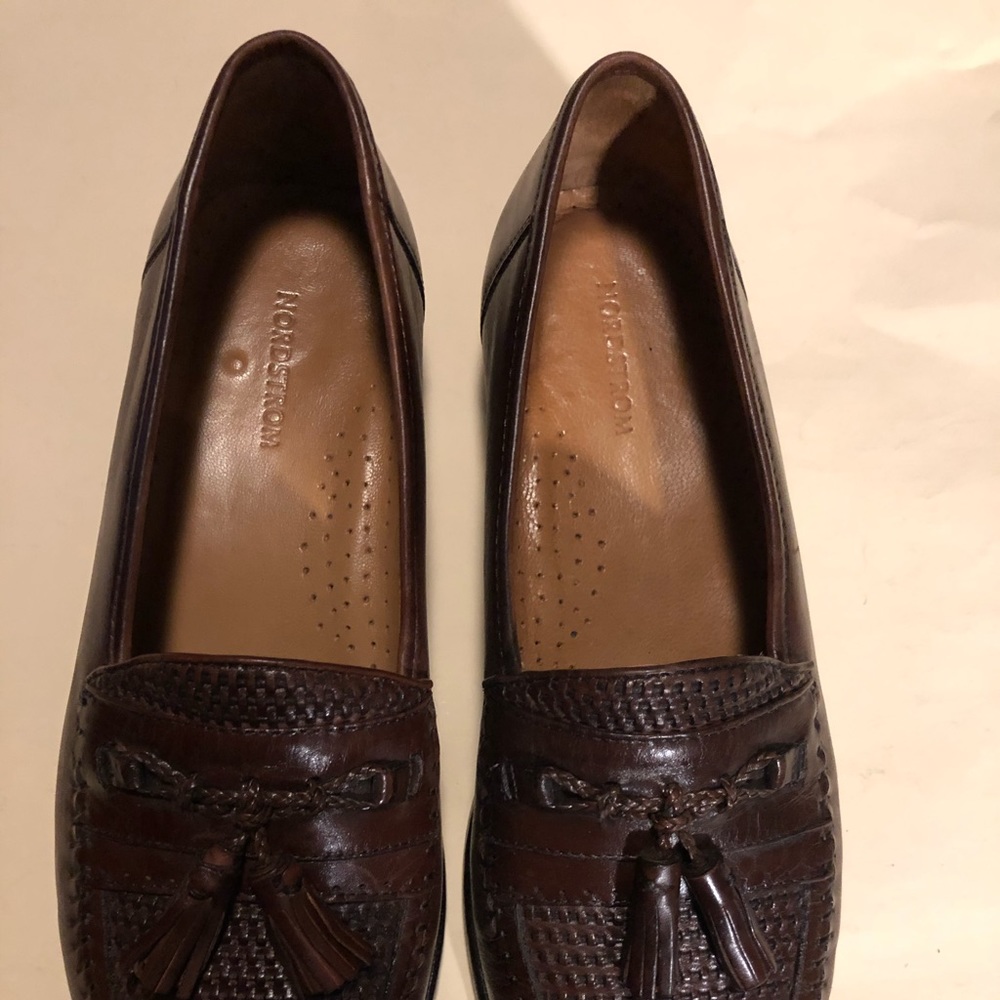 Nordstrom dress shoes like new